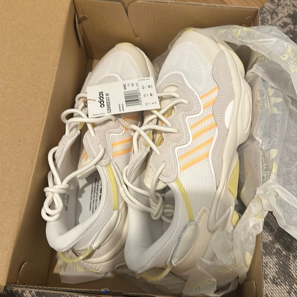 OFF WHITE OZWEEGO WOMEN  US SIZE 9 F 41 UK 7.5